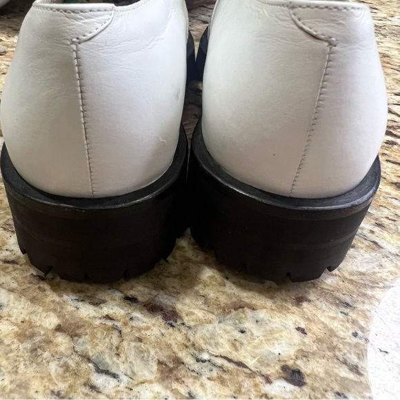 CHANEL Lace-Up Patent Leather White Black Platform Derby Shoes 35 100% Auth. - Picture 12 of 16